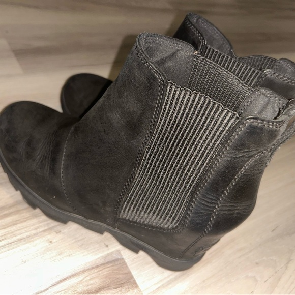 Sorel Black platform Ankle Boots with Elastic Panels - Picture 5 of 8